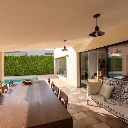 Villa Adelina *